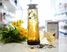 Load image into Gallery viewer, Grosche Water Carafe & Infuser